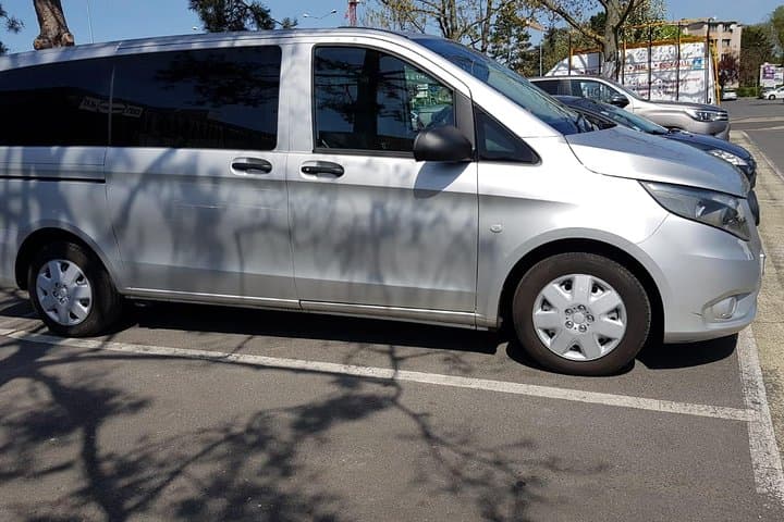 Shuttle Departure from Paris Hotel/Apartment to the Airport