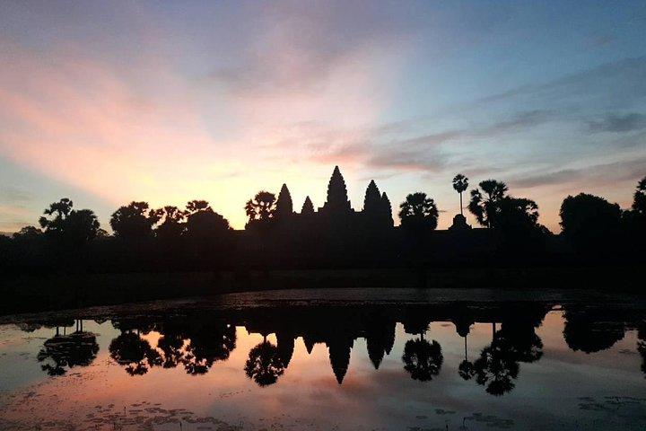 Sunrise Small Group Tour to Angkor Wat Temple from Siem Reap Town