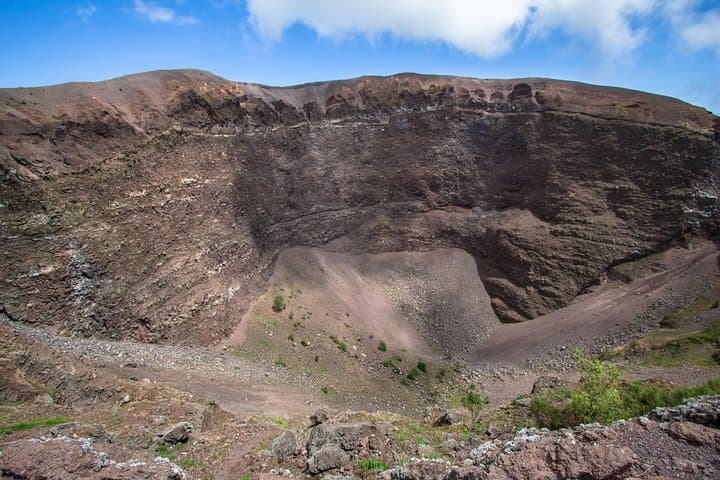 All Inclusive Pompeii, Vesuvius, wine tasting & light lunch