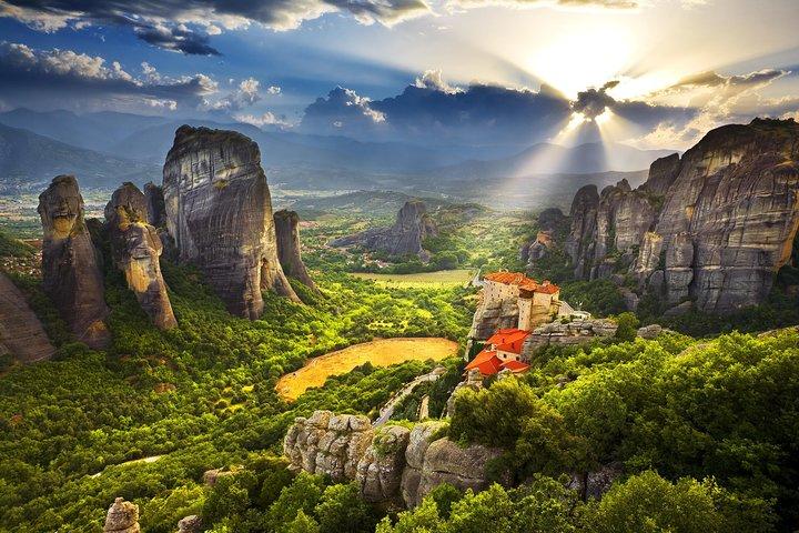 Meteora daytrip private tour for groups from Athens