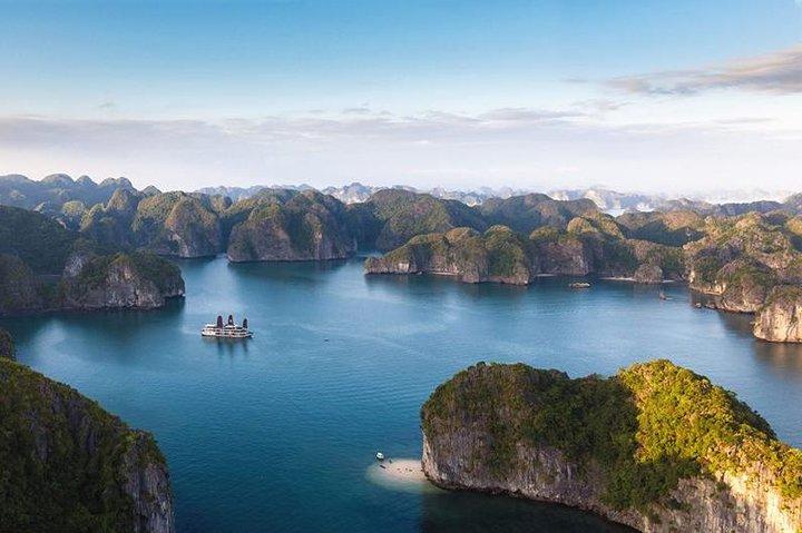 3-Day Halong Bay Junk Boat Cruise from Hanoi