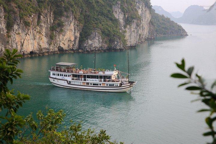 3-Day Halong Bay Junk Boat Cruise from Hanoi