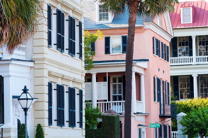 Hidden Alleyways and Historic Sites Small-Group Walking Tour