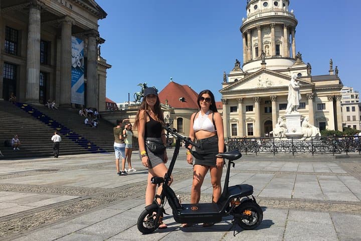 Berlin: Ultimate E-Scooter Adventure Tour