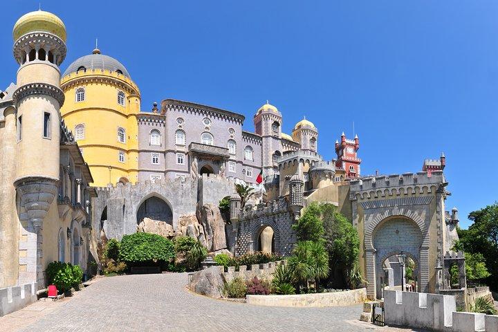 Private Half Day Tour to Sintra and Pena Palace from Lisbon
