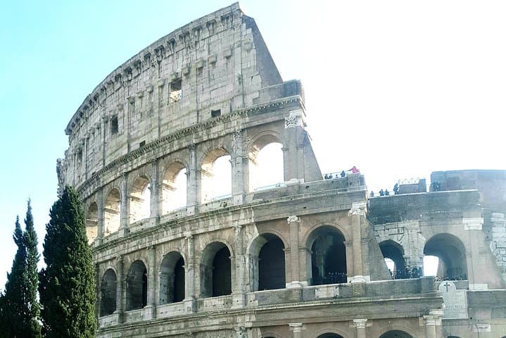 Colosseum guided tour with visit to the arena