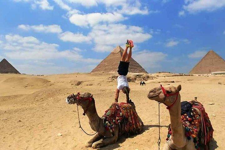 Private full day tour to Giza Pyramids, Sphinx, Sakkara and Dahshour with guided