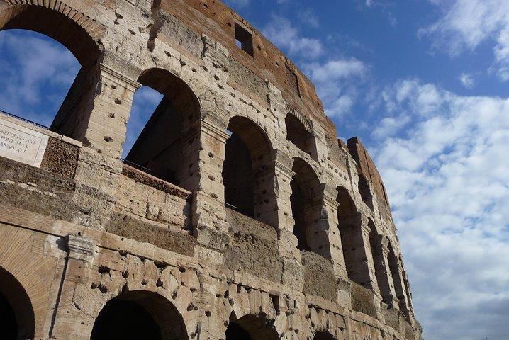 Rome: Colosseum Arena and Forum Tour