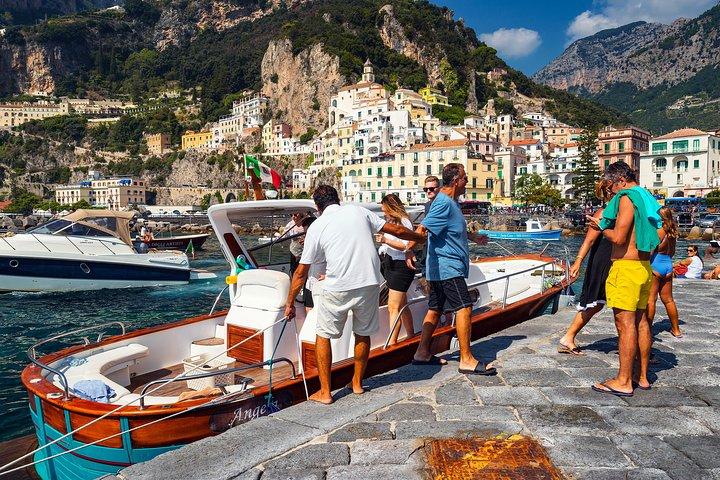 Amalfi Coast Boat Tour from Sorrento with Positano Visit