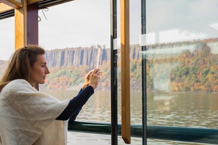 New York Afternoon Fall Foliage Cruise with Lunch