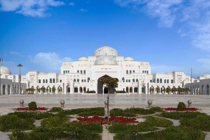 Abu Dhabi Day Tour From Dubai with Sheikh Zayed Grand Mosque