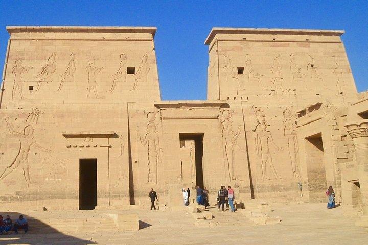 Private Guided Day Tour to Aswan and Nubian Village from Luxor by Car