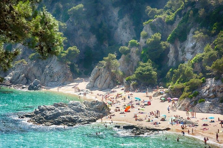 Girona and Costa Brava Private Tour with Pick-up from Barcelona