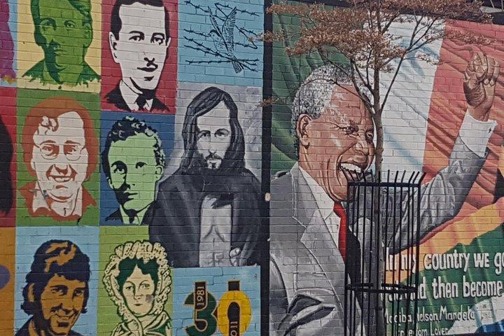 Belfast Troubles Murals Street Art and Peace Wall Walking Tour