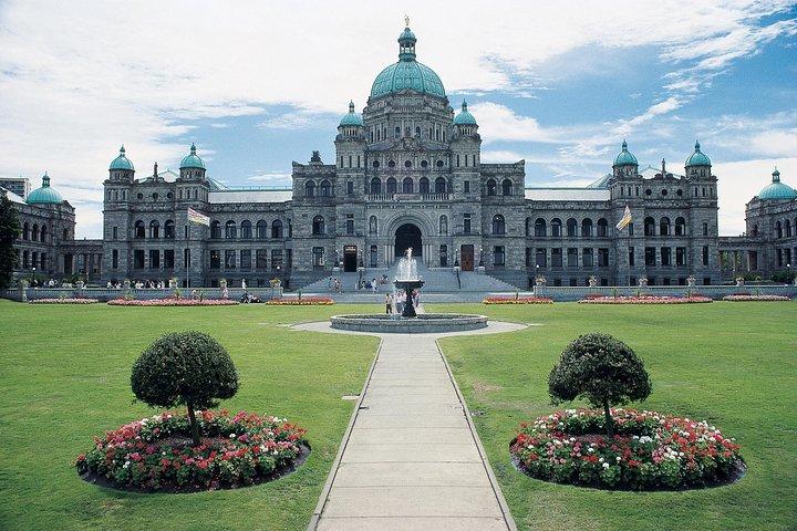 From Vancouver: Butchart Gardens, Victoria, & Gulf Islands Cruise