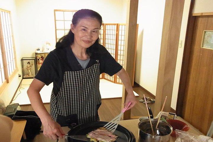 Japanese Cooking and Udon Making Class in Tokyo with Masako