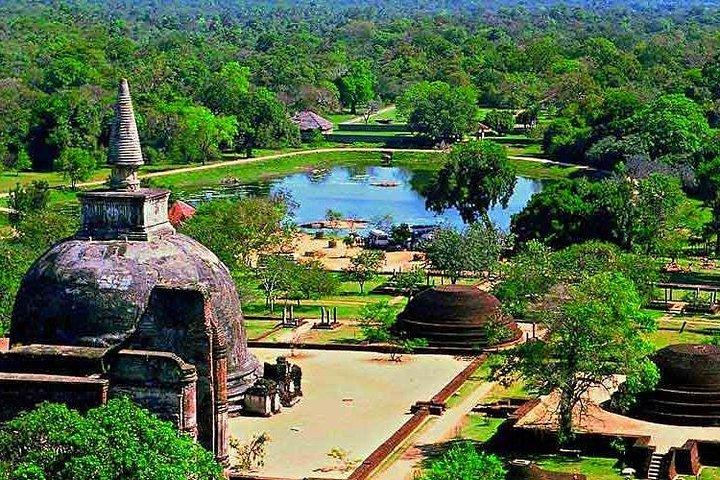Anuradhapura Private Day Trip from Colombo, Negombo, or Katunayaka