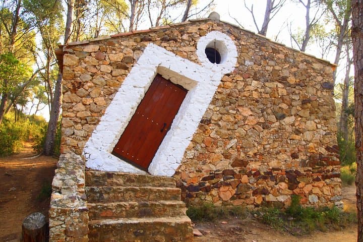 Costa Brava and Girona Small Group Easy Hike from Barcelona