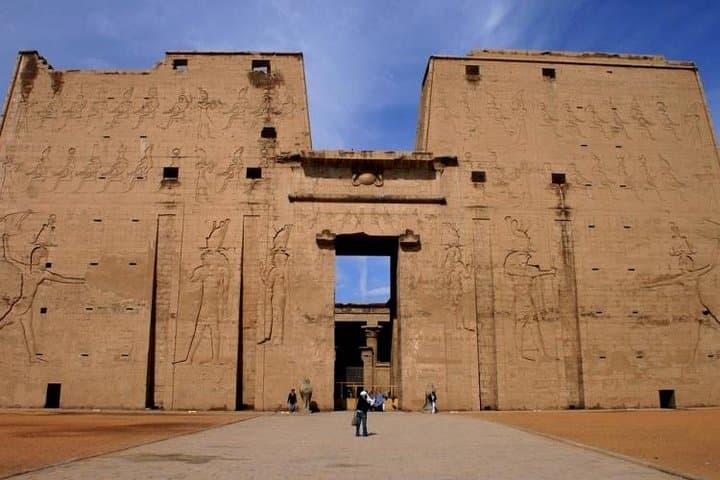 Edfu and Kom Ombo Temples Private Tour From Luxor with Lunch
