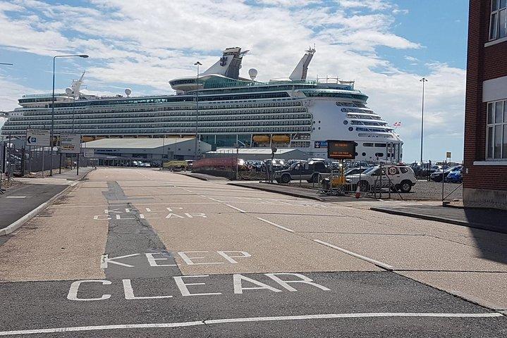 Private Transfer: London Hotel/Accommodation to Southampton Cruise Terminal