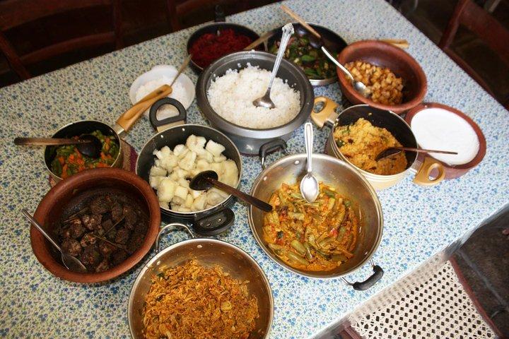 Market Tour and Sri Lankan Cooking Class inside Galle Fort