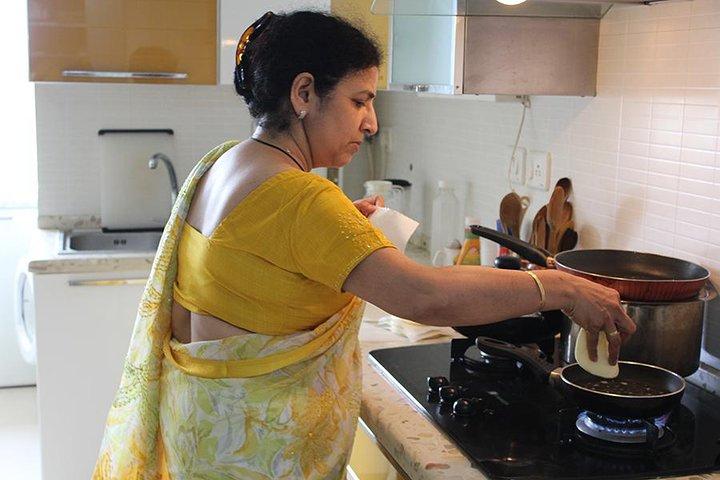 Kerala Cooking Class with Charming Freeda in her Kochi Home