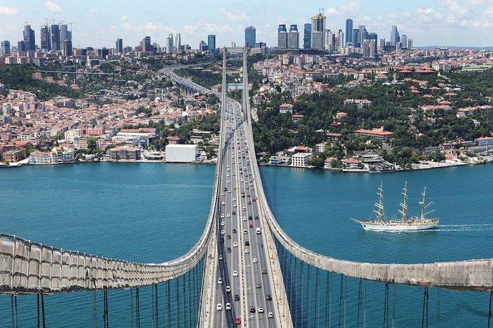 Istanbul Shore Excursion: Small-Group Bosphorus Cruise and Istanbul Egyptian Bazaar