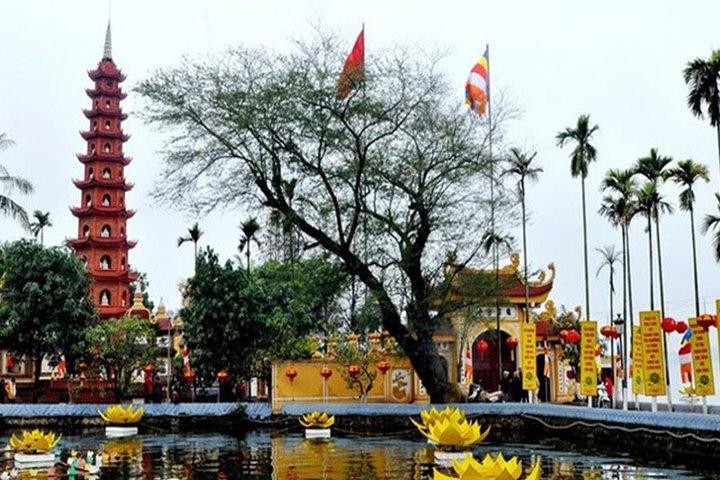 Hanoi Cyclo Ride and Water Puppet Show