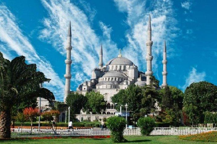 Istanbul Old City Tour:Hagia Sophia,TopkapiPalace,BlueMosque GrandBazar