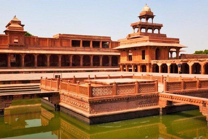 Full Day Bharatpur Bird Sanctuary with Fatehpur Sikri