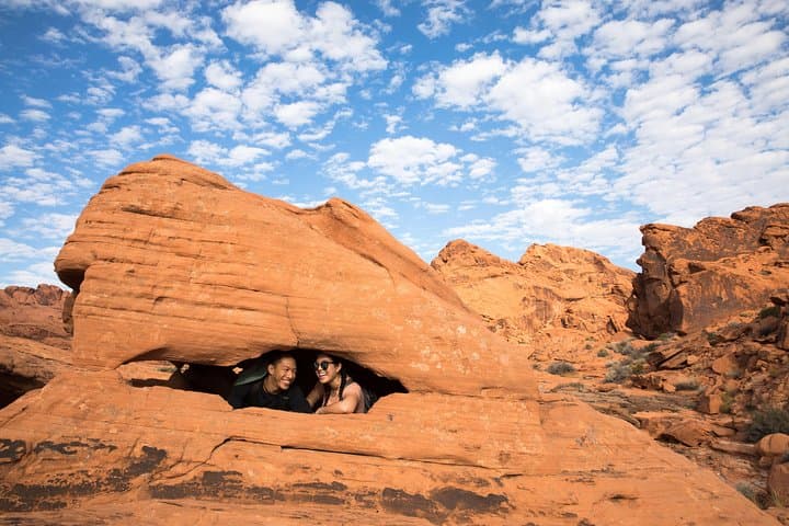 Valley of Fire Guided Hike from Las Vegas
