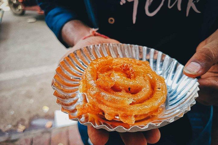 Chandni Chowk Delhi Food Tour with 15+ Tastings