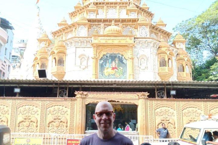 Culture trip in Pune to Aga Khan Palace, a dargah and temples