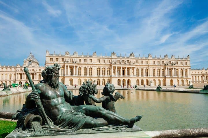 Small Group VIP Versailles Bike Tour w/ King's Apartments Access