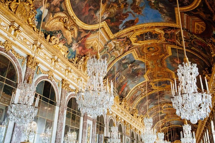 Small Group VIP Versailles Bike Tour w/ King's Apartments Access