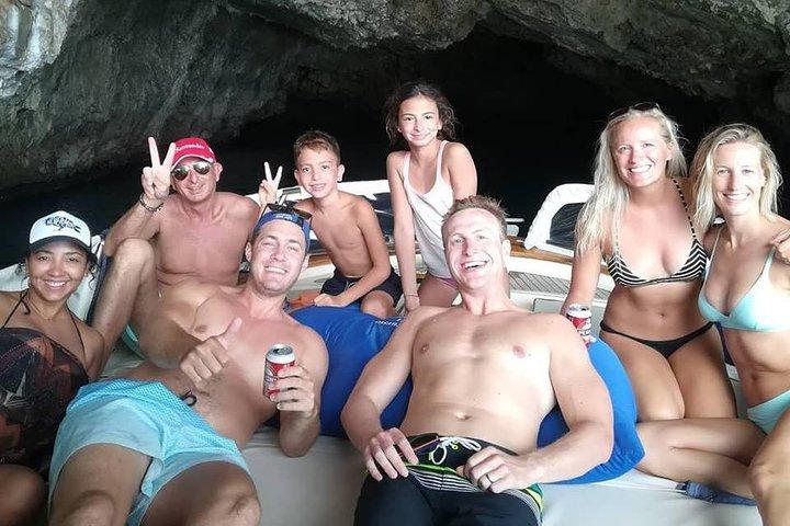 Capri Small-Group Boat Tour from Sorrento with Island Free Time