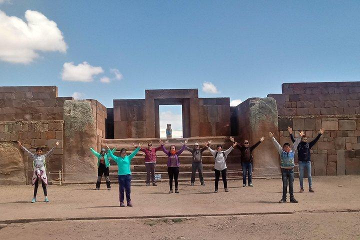 Puma Punku - Tiwanaku - Titikaka ( La ruta del Dios Blanco )