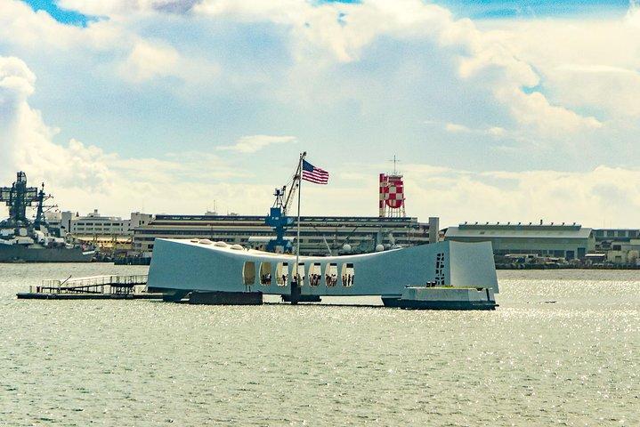 Best of Oahu: Pearl Harbor, Arizona Memorial and the Polynesian Cultural Center