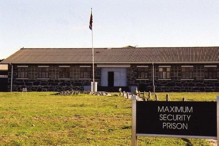 Cape Town Private, Tour Robben Island Gateaway & Table Mountain Car