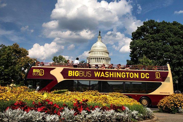 Hop-On Hop-Off Double Decker Tour & Arlington Cemetery Audio Tour
