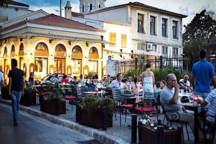 Athens Moonlight Waling Tour with Drinks and Meze Dishes