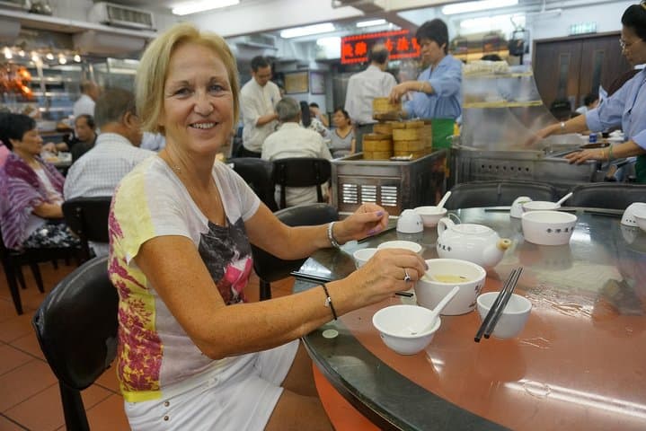 Private Food Tour: Hong Kong Island