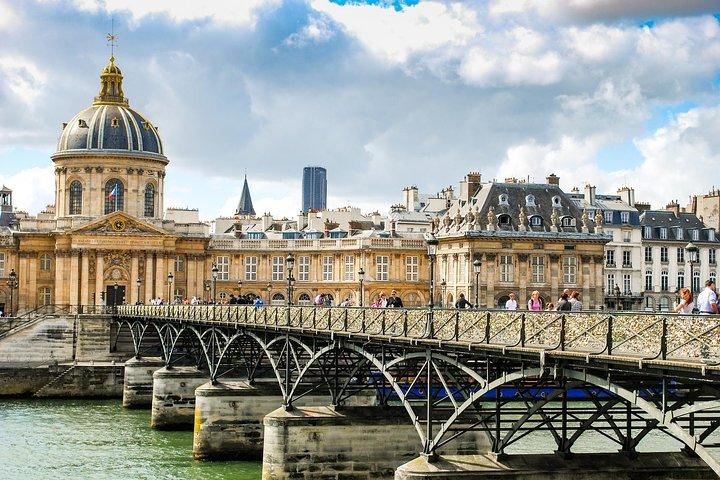 Private City Tour of Paris & River Cruise with Hotel Pick-Up
