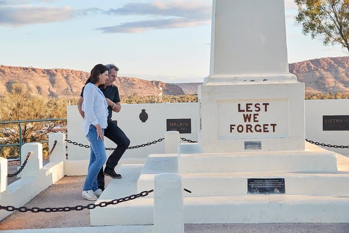 Alice Springs Highlights & Nature Escape Day Tour