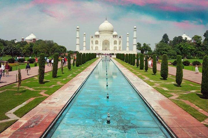 Private Taj Mahal Agra Overnight Tour from Delhi