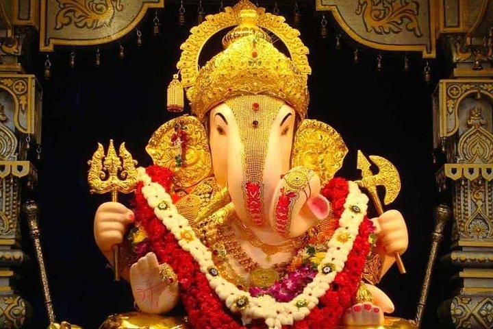 Immersive culture tour of Pune by private car with guide and local lunch