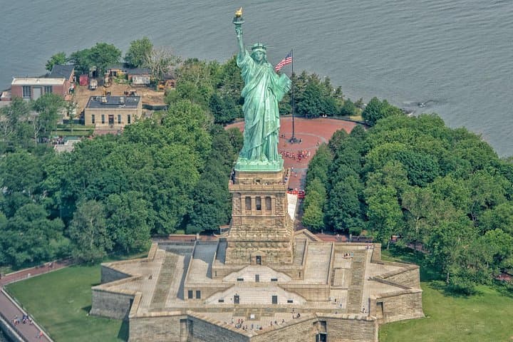 Statue of Liberty Tour with Ellis Island and Immigration Museum