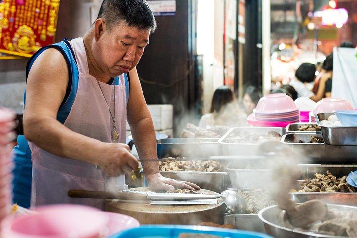Flavors of Bangkok: Small-Group Chinatown Evening Food Tour