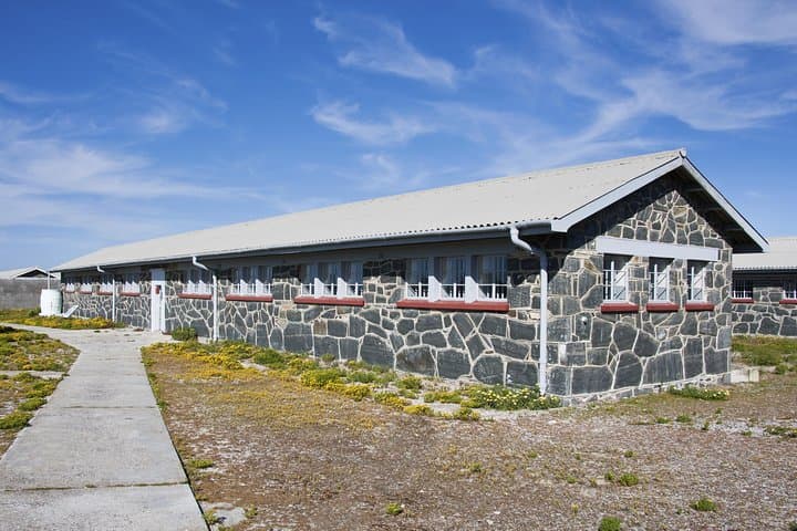 Cape Town: Private Tour, Robben Islands & Table Mountain Car