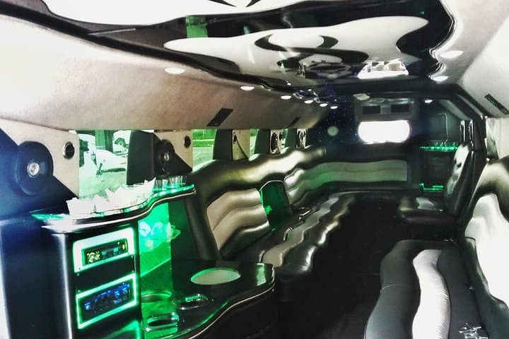 NYC Sightseeing Tour Manhattan (H2 Hummer Limousine)